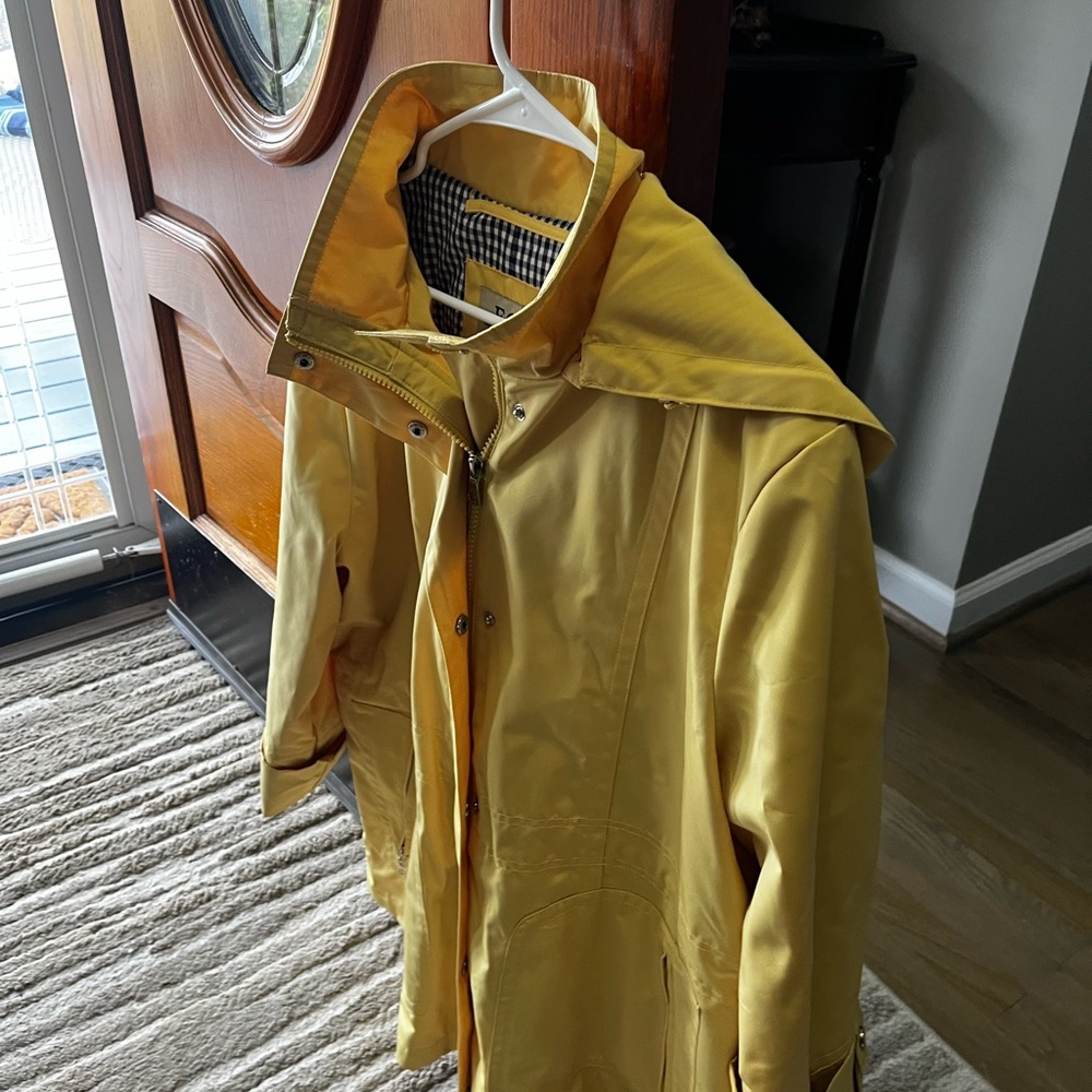 Adorable London Fog Yellow Women's Jacket - Picture 2 of 7